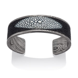 Damascus Cuff with Inlay - Stingray (Center Skin)